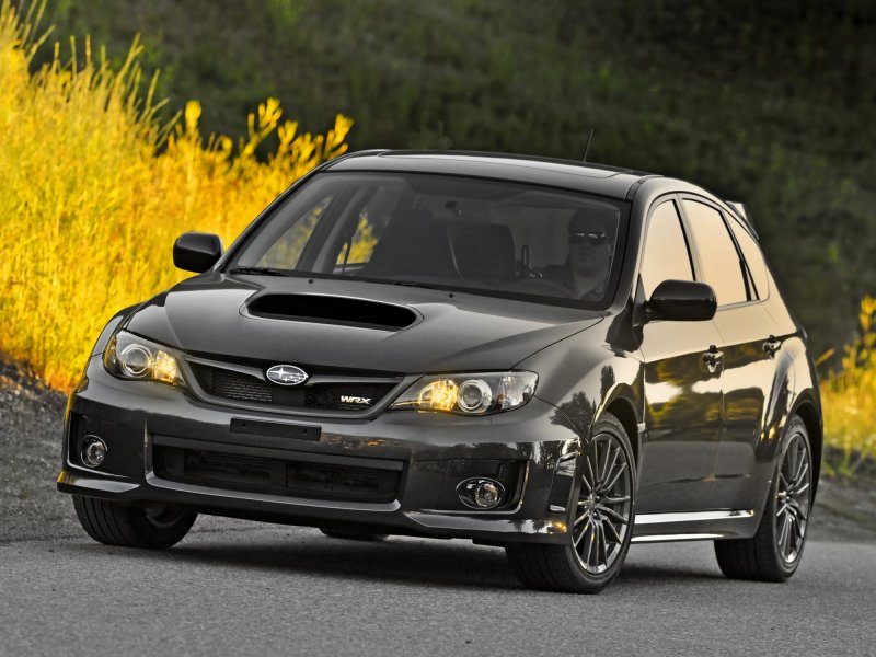 Субару Импреза WRX STI 2013