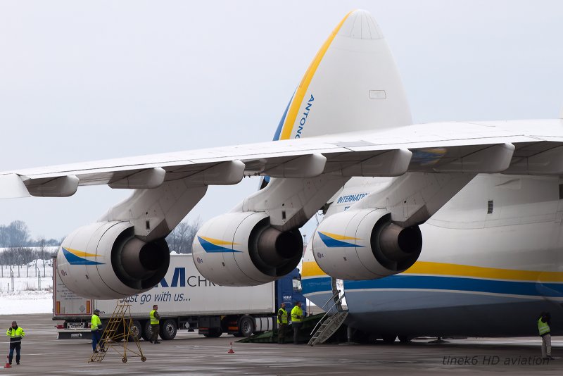 Самолет Мрия и Руслан