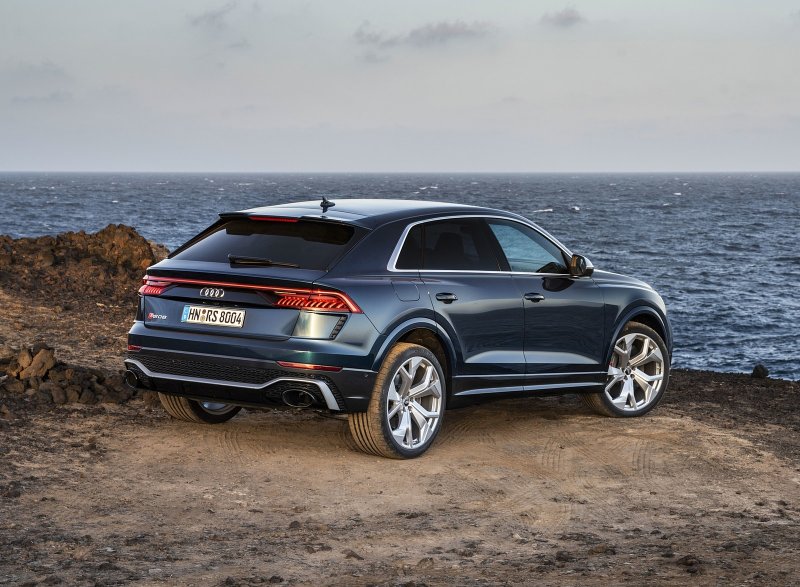 Audi q8