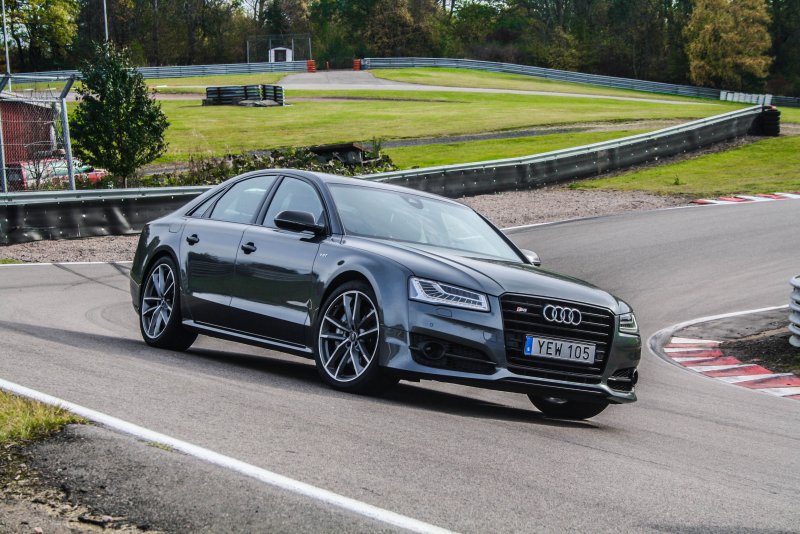 Audi s8 Plus