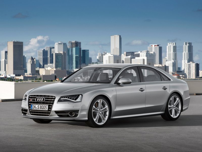 Audi s8 2012