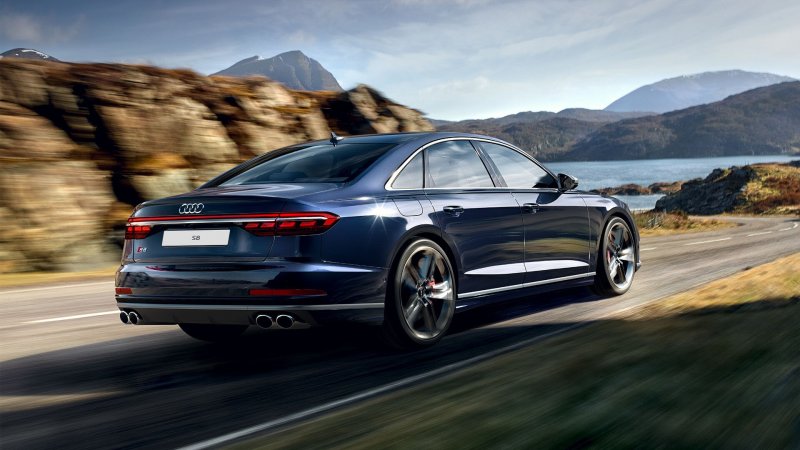 Audi s8 2021