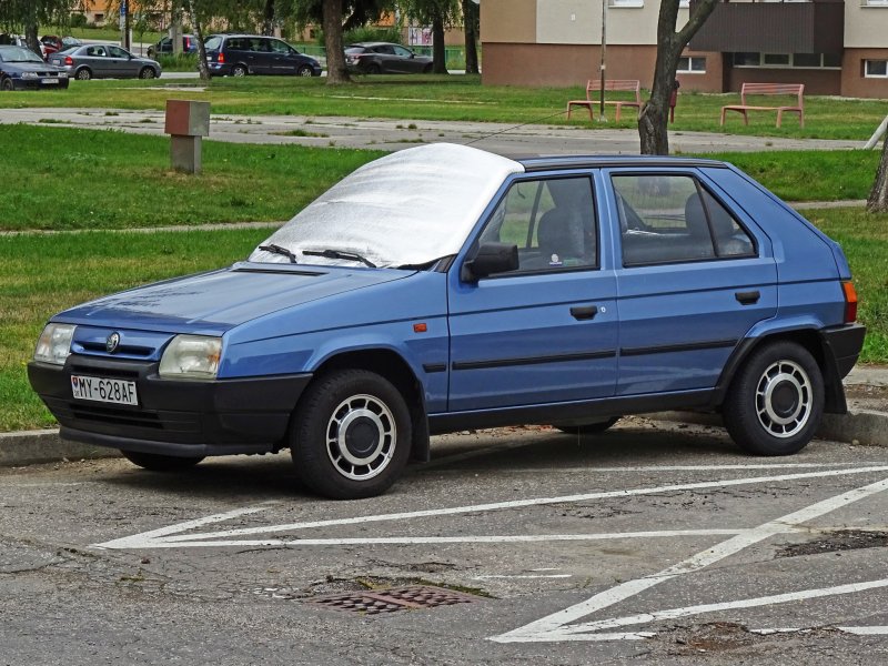 Skoda Favorit sedan