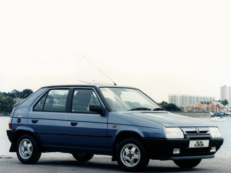 Škoda Favorit седан