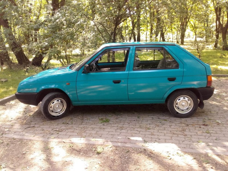 Skoda Favorit стенс