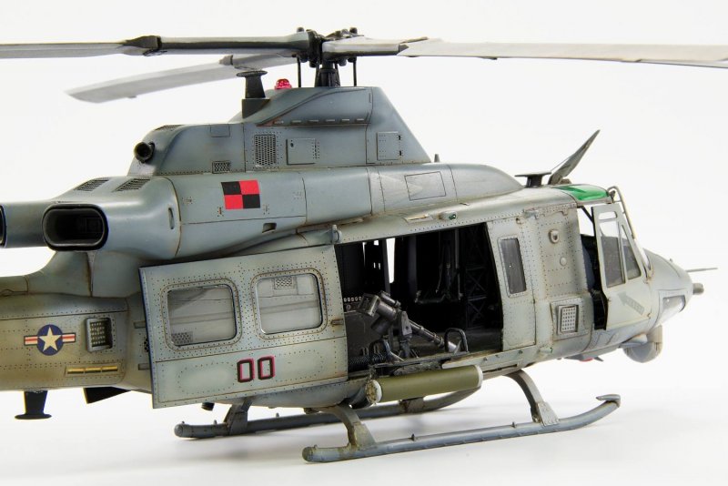Uh 1y Venom модель