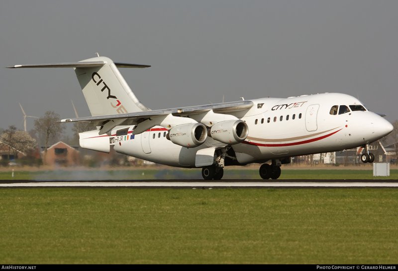 Avro rj85 самолет