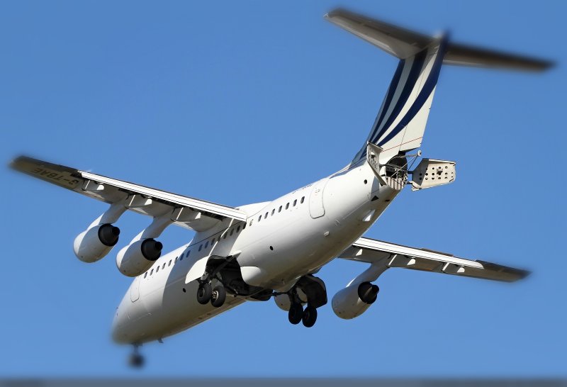 Avro 146 rj85
