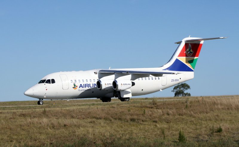 Avro rj85 самолет