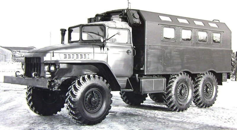 Урал 5557 самосвал колхозник