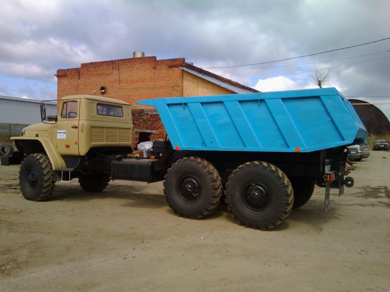 Урал 55571 самосвал