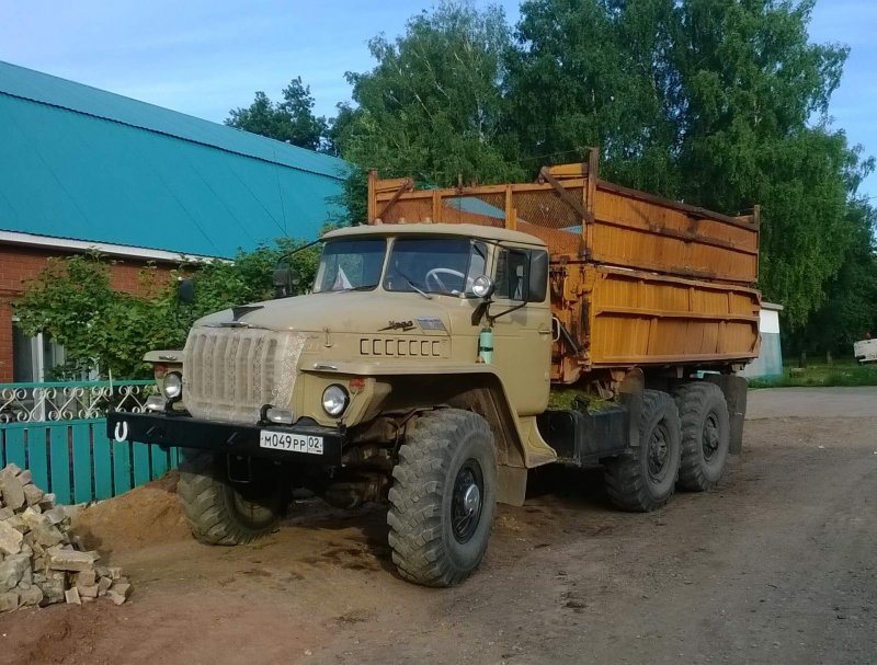Урал 5557 колхозник