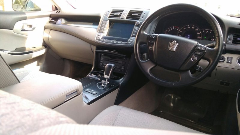 Toyota Crown athlete 2008 салон