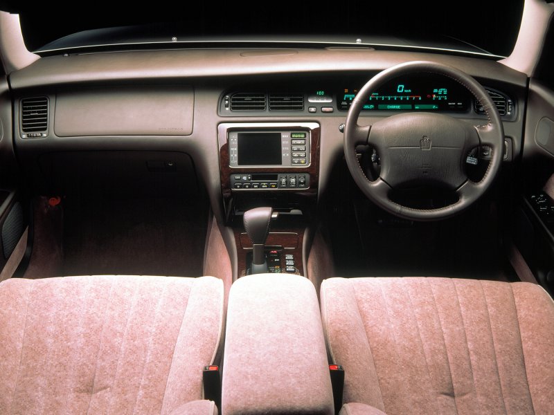 Toyota Crown s140 салон
