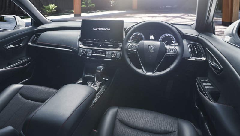 Toyota Crown 2020 салон