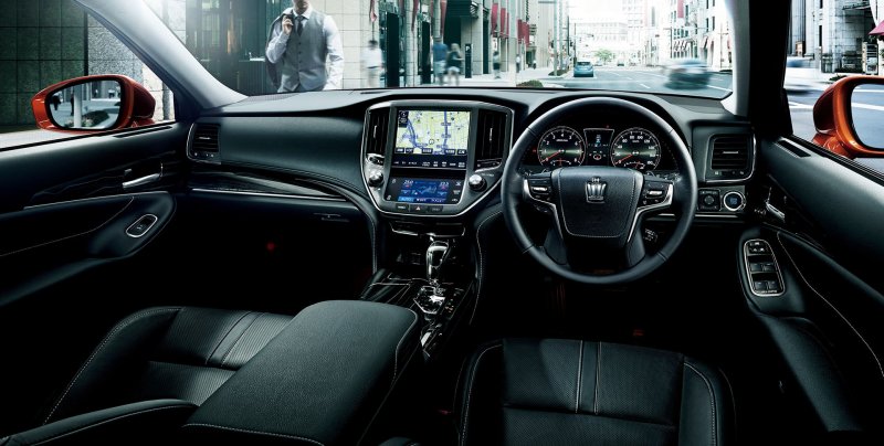 Toyota Crown athlete 2015 салон