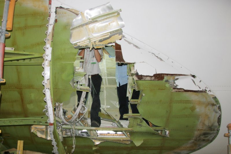 Модель Боинга 777 из бумаги