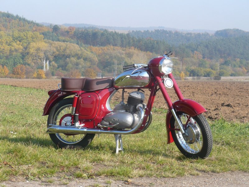 Ява кивачка 350