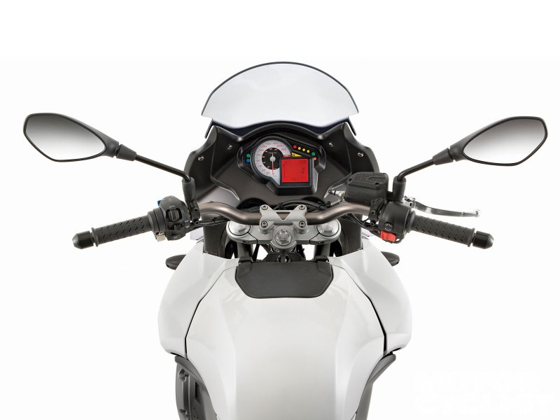 Мотоцикл БМВ f800r вид сверху