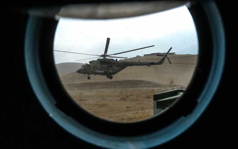 Ми 8 в горах Афгана