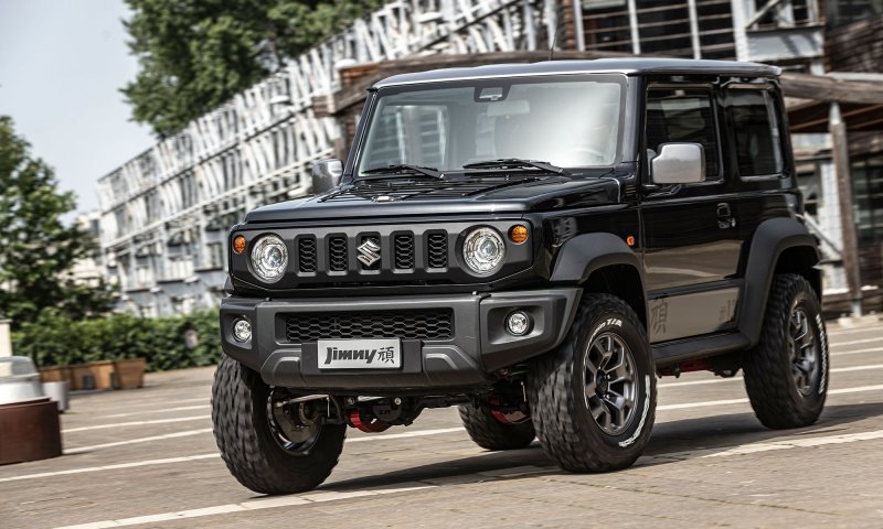 Suzuki Jimny 3 Рестайлинг 1