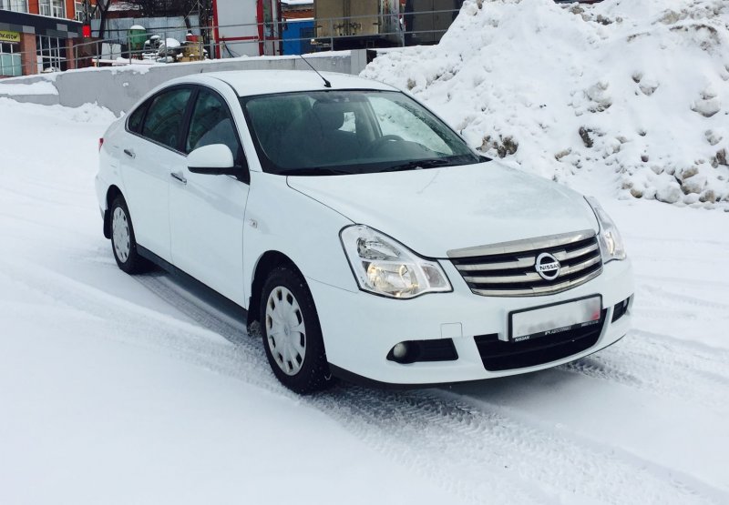 Ниссан Альмера 2017 белая