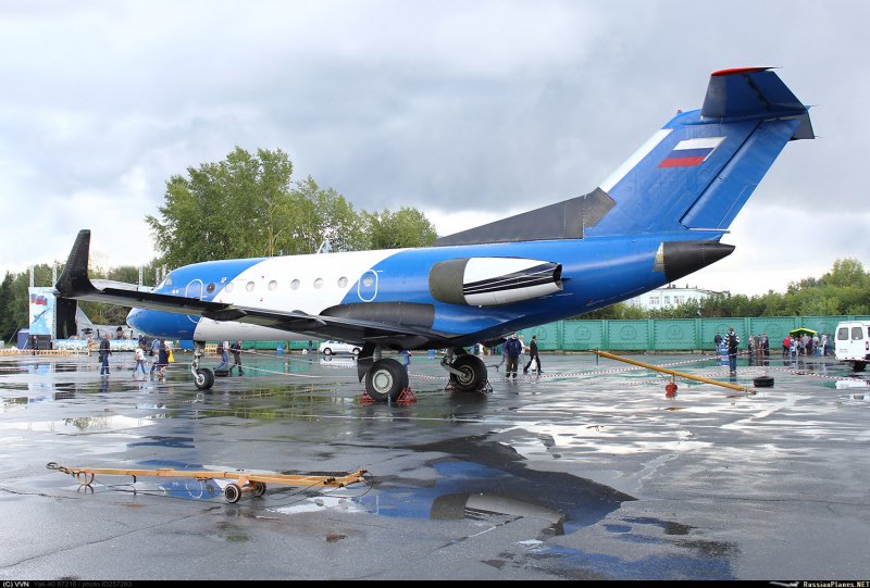 Яковлев як-40