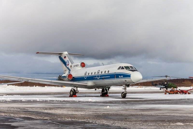 Як 40 самолет