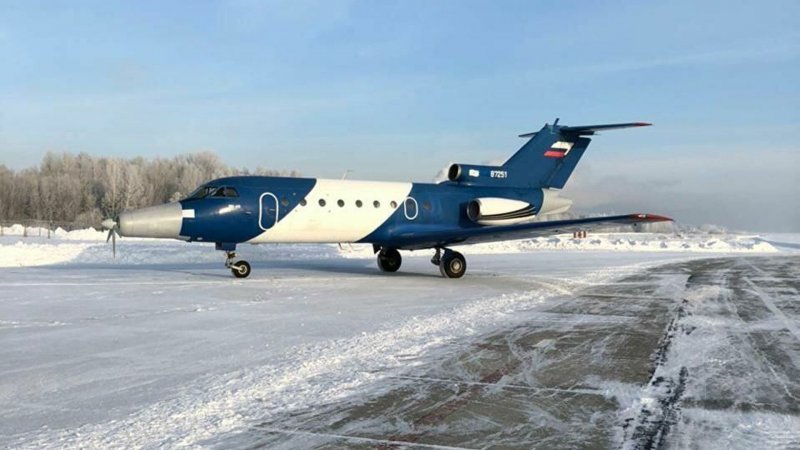 СИБНИА як-40 с композитным крылом