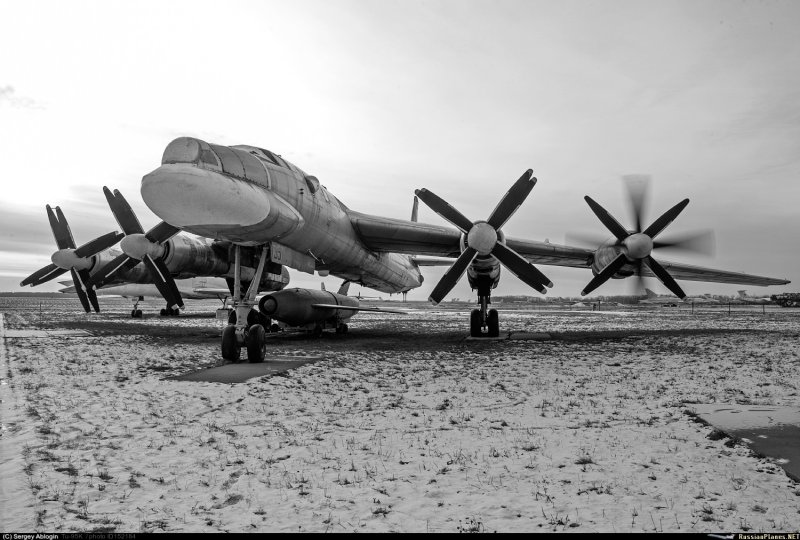 Бомбардировщик ту-95м