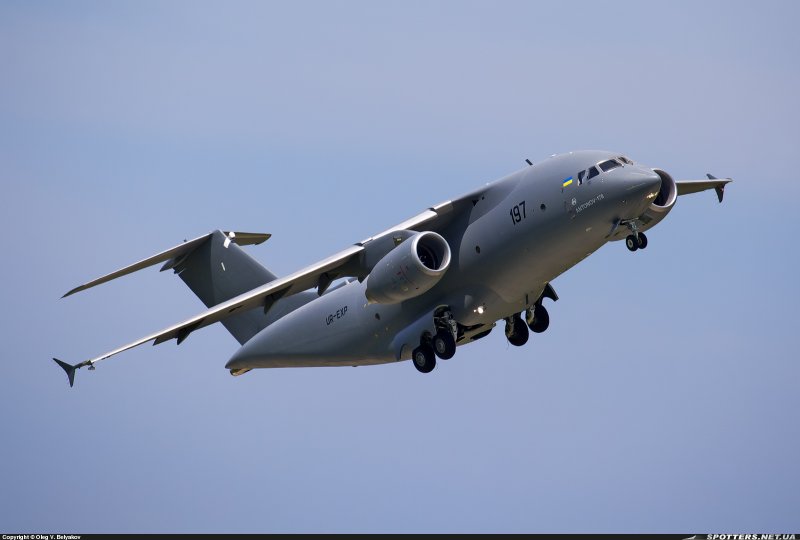 АН-178 транспортный самолёт