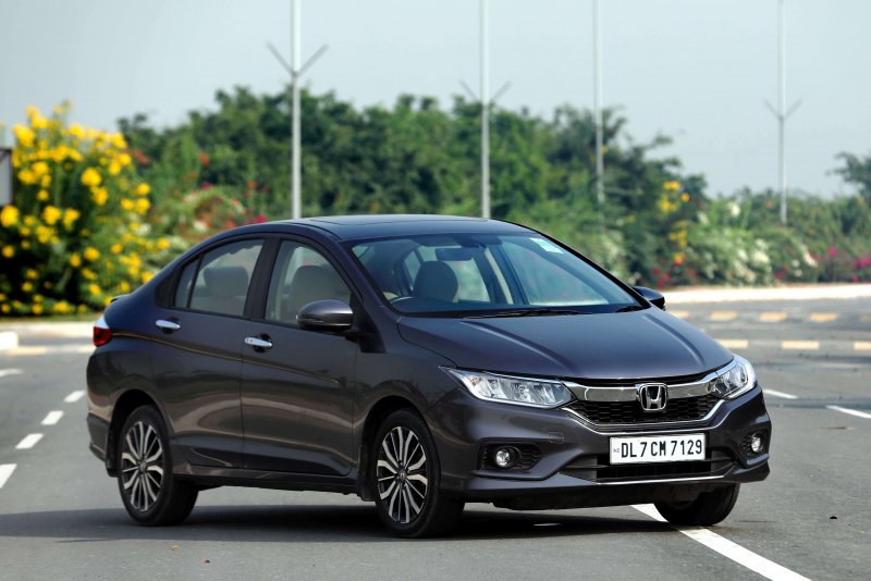 Honda City ex sedan 4