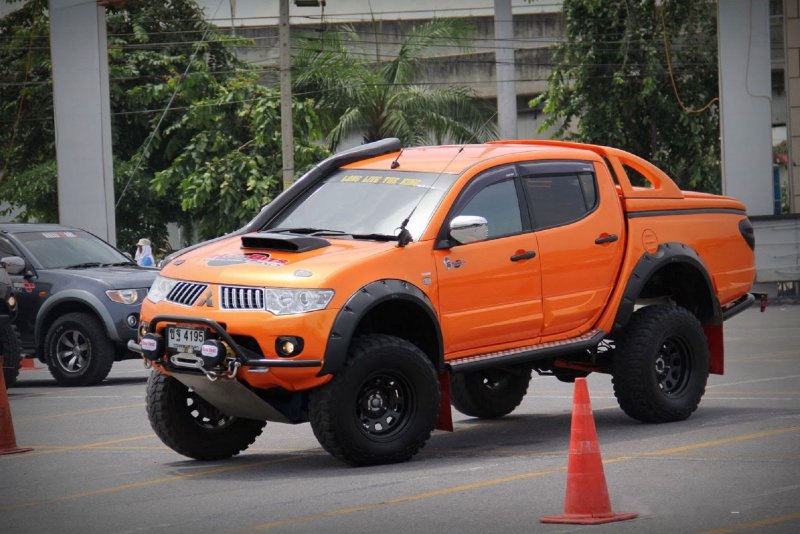Mitsubishi l200 Barbarian