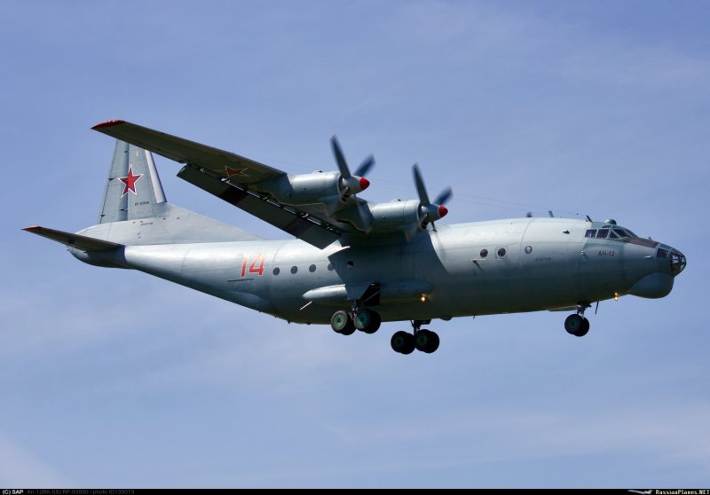 АН-12 RF 12043