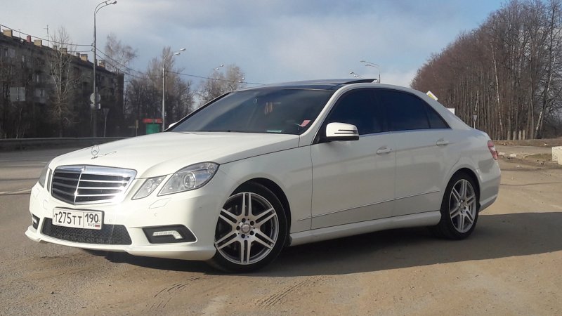Мерседес е300 w212