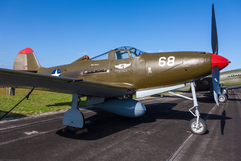 Самолет "Bell p-39 Airacobra",