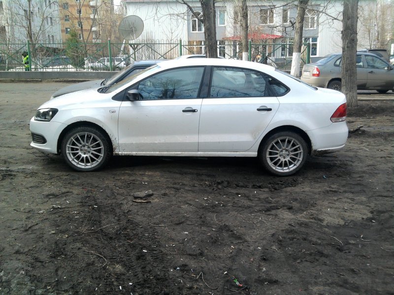 205 50 R17 VW Polo