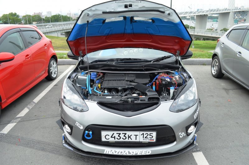 Mazda Demio 1998 нет искры