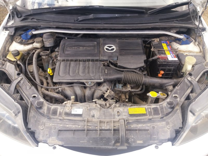 Mazda Demio 2011 под капотом
