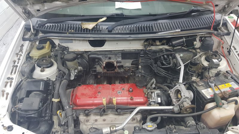 Mazda Demio dw3w подкапотное пространство