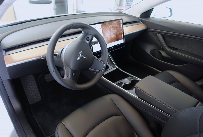 Tesla 3 салон