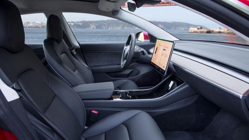 Tesla model 3 салон