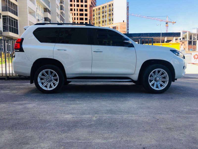 Toyota Land Cruiser Prado 2020 Style