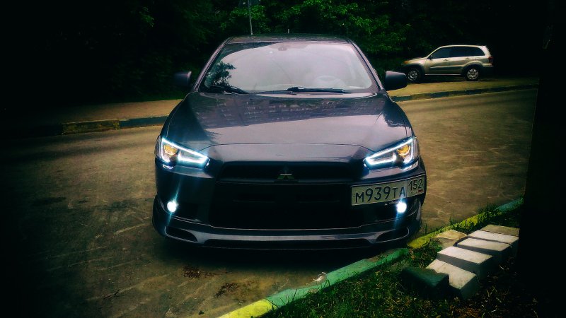 Mitsubishi Lancer 10 фары Audi Style