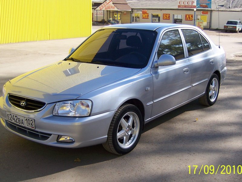 Hyundai Accent 2007 серебристый