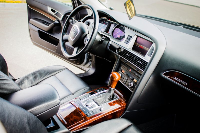 Audi a6 III (c6) салон