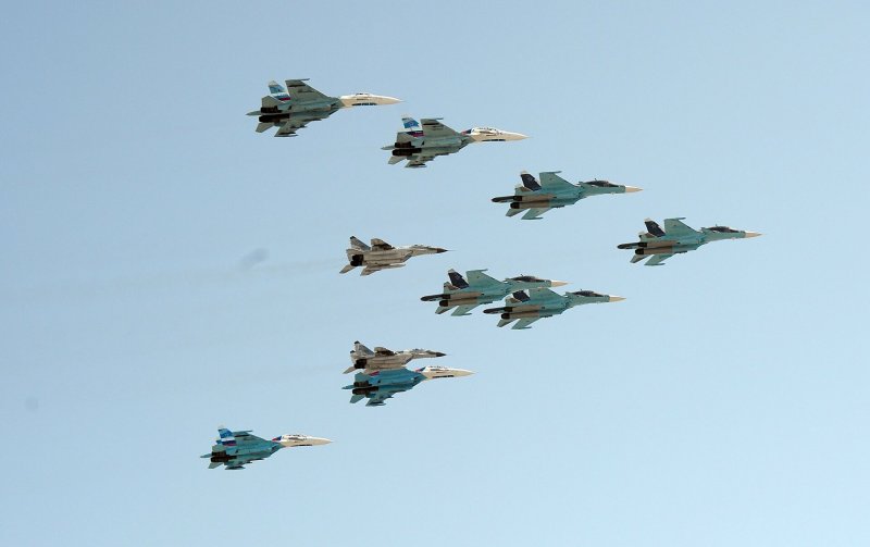 Су27 над красной площадью