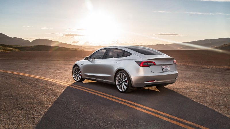 Электромобиль Tesla model 3