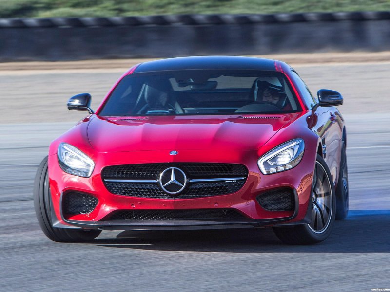 Спорткар Мерседес AMG