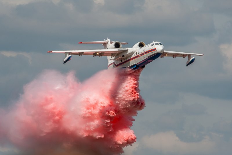 Бе 200 и ил 76